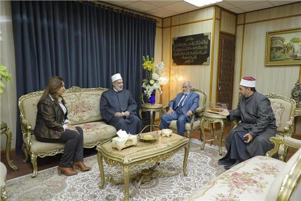 محافظ دمياط يشيد بدور الأزهر في خدمة الدعوة الإسلامية والمجتمع وتوعية الشباب والنشء 1 202111221232595701723747024