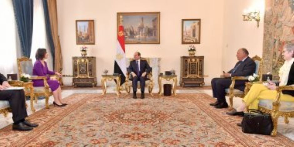 صحيفتان كويتيتان تبرزان تحذير الرئيس السيسي بأن التصعيد الجاري يضع المنطقة رهينة لاحتمالات توسع الحرب إقليميا 1 2022021309384438441724731625