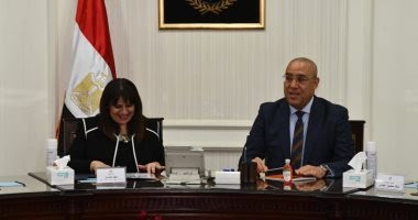 عبد العاطي ووزيرا الإسكان والعمل يعرضون فرص الاستثمار بمصر أمام مؤتمر المصريين بالخارج 1 2022083109352135211722773884