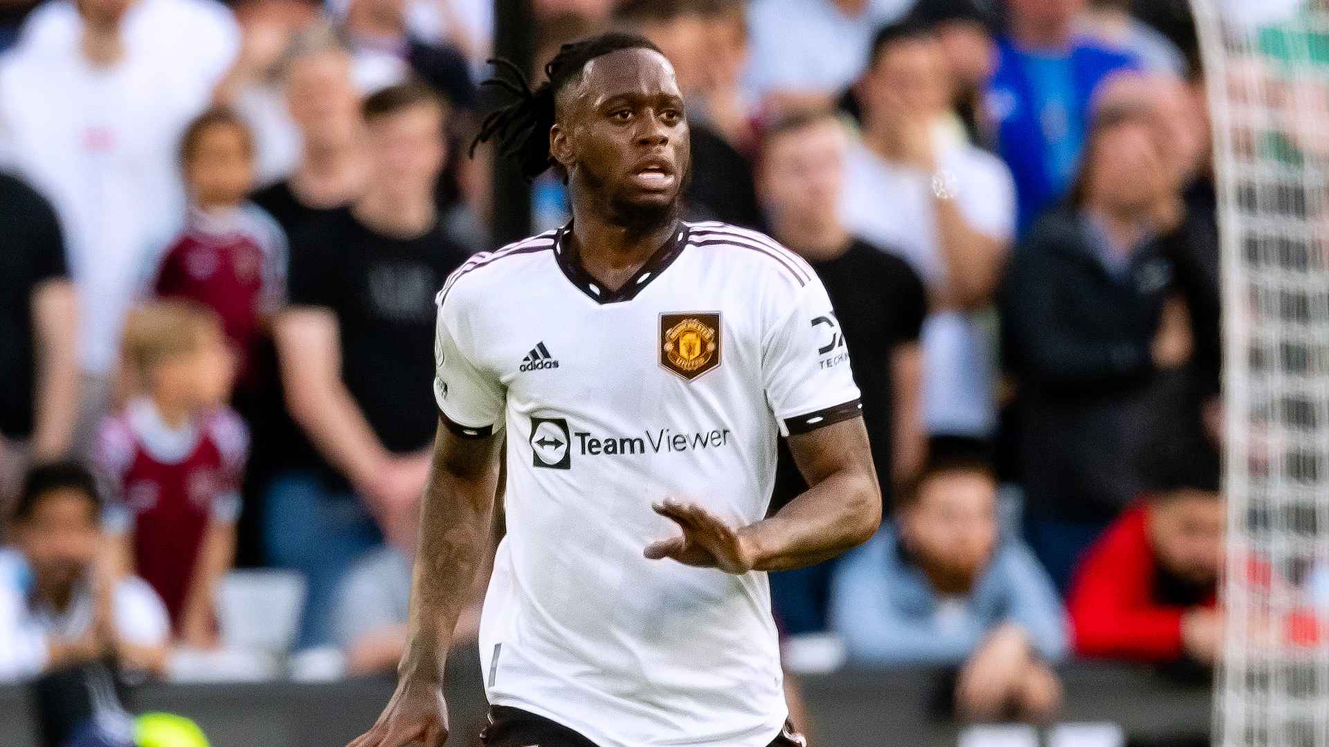 لاعب مانشستر يونايتد "بيساكا" ينتقل إلى وست هام يونايتد بصفقة قيمتها 15 مليون إسترليني 1 2023 05 07 19 30 30 bJiz18K01683886481035 large1723297143