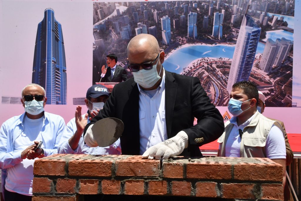 وزير الإسكان يضع حجر الأساس للمجمع الصناعي الأخضر بالمنطقة الصناعية بالعلمين الجديدة 1 203364061 243044057173274 6224004952215311803 n1724929143
