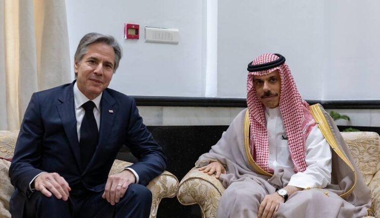 وزير الخارجية يبحث هاتفياً مع نظيره السعودي التصعيد الإقليمي الخطير نتيجة سياسات إسرائيلية المتطرفة 1 2087430