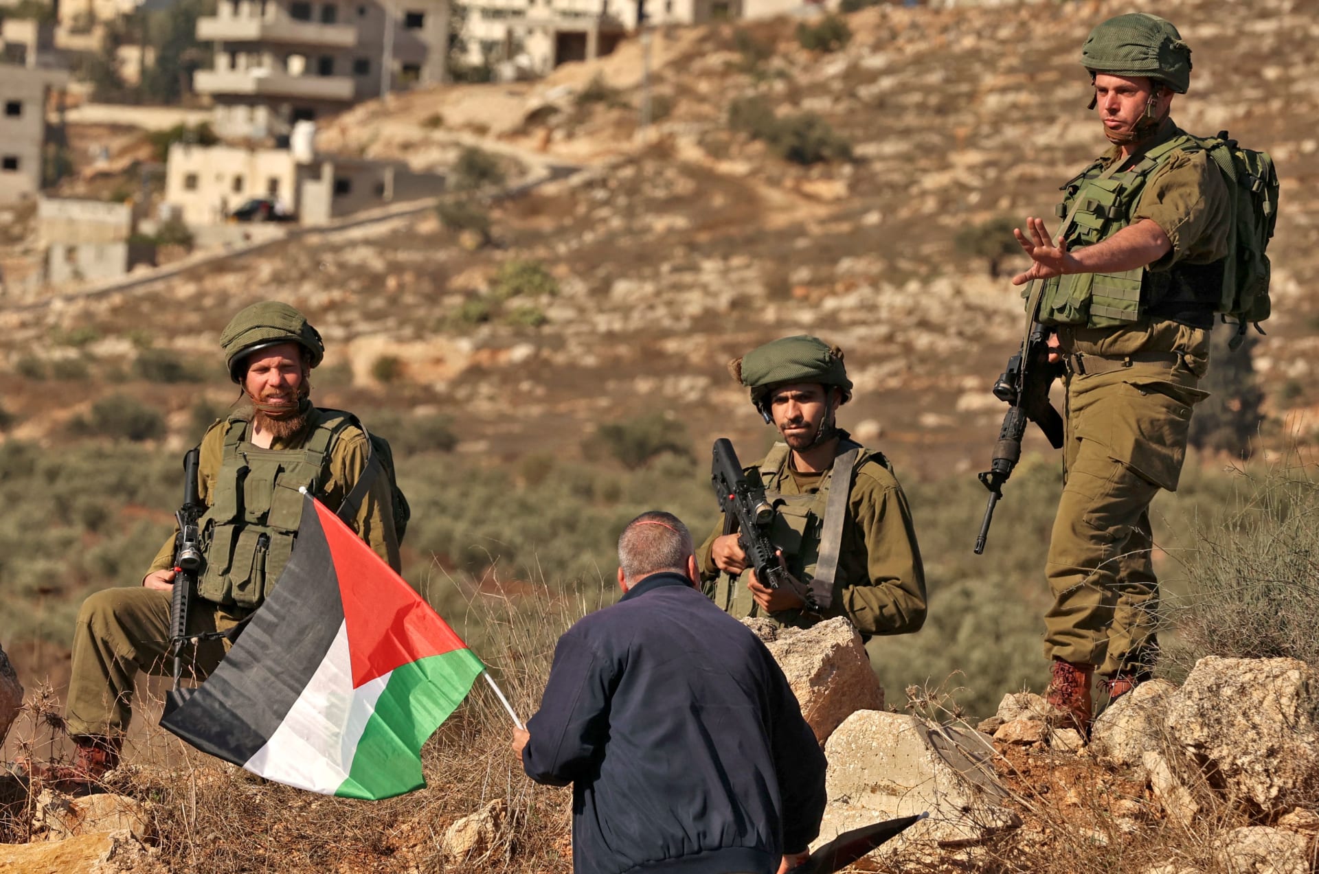 لجنة شؤون الكنائس في فلسطين:تصريحات بن غفير سابقة خطيرة ستؤدي إلى انفجار كبير بالمنطقة والعالم 1 2303141724673785