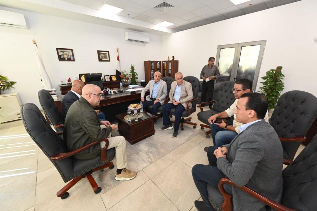 وزير الإسكان يعقد اجتماعا بمقر جهاز "مدينة بدر" لمتابعة سير العمل بمختلف القطاعات بالمدينة 1 286651722502623