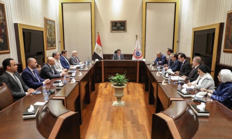 وزير الصحة يتابع موقف تنفيذ المرحلة الأولى لمنظومة التأمين الصحي الشامل 1 3346861724746263