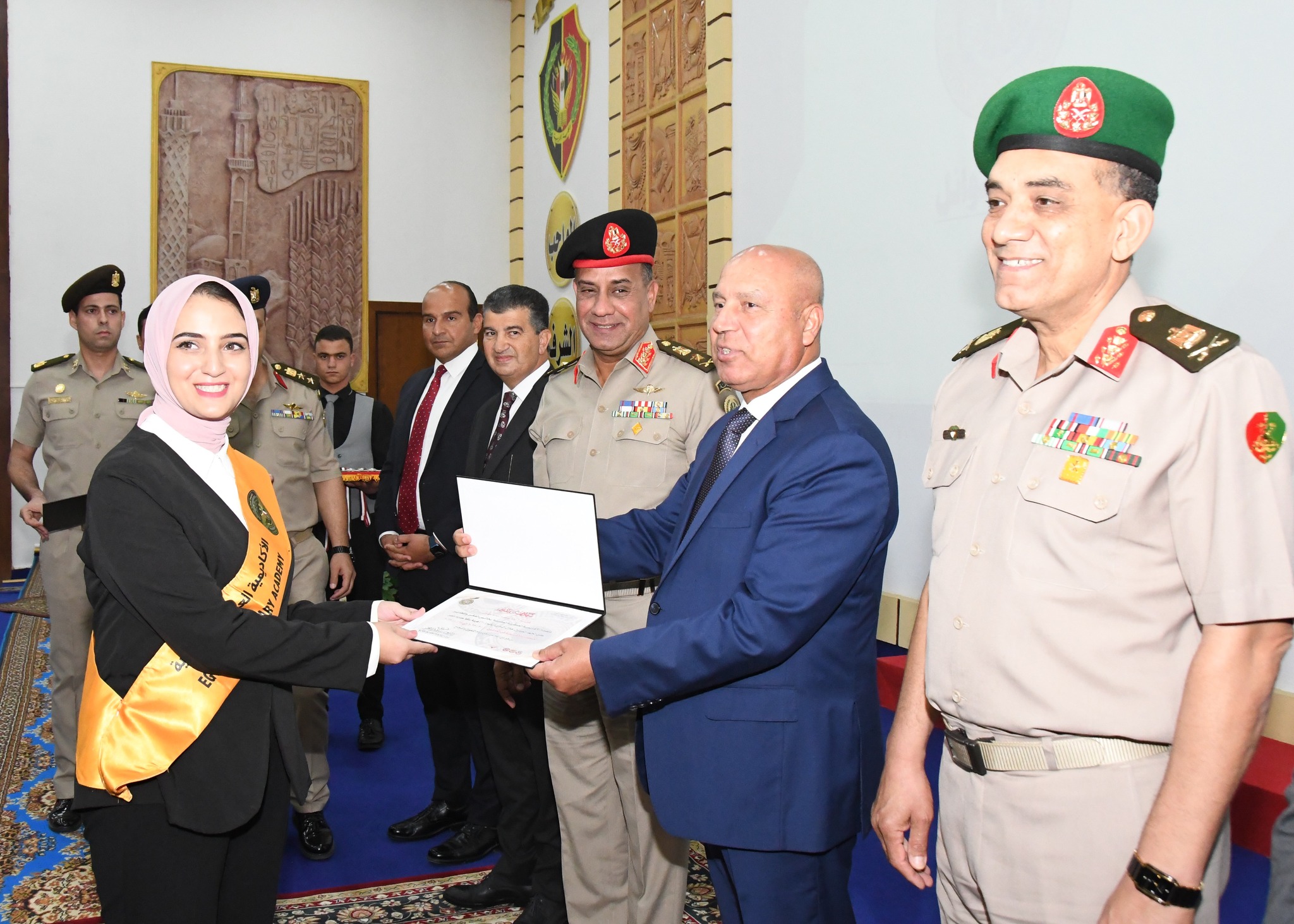 الأكاديمية العسكرية المصرية تحتفل بتخرج دورات جديدة من العاملين بوزارتي النقل والمالية 1 370565288 601772902127334 5815958114177736031 n1723888684