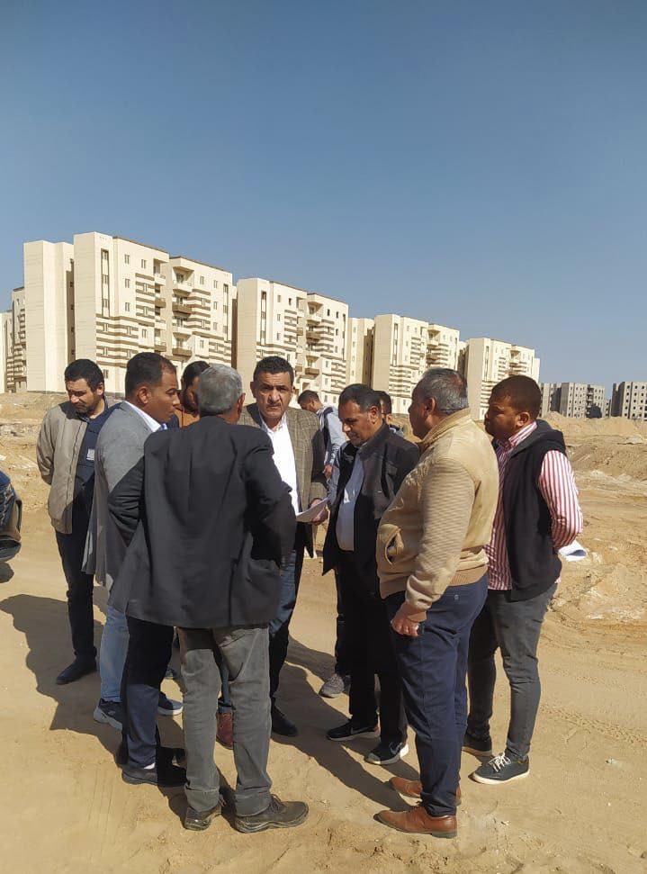 مسئولو "الإسكان" يتابعون معدلات تنفيذ مشروعات المرافق بحدائق العاصمة 1 4391723449904