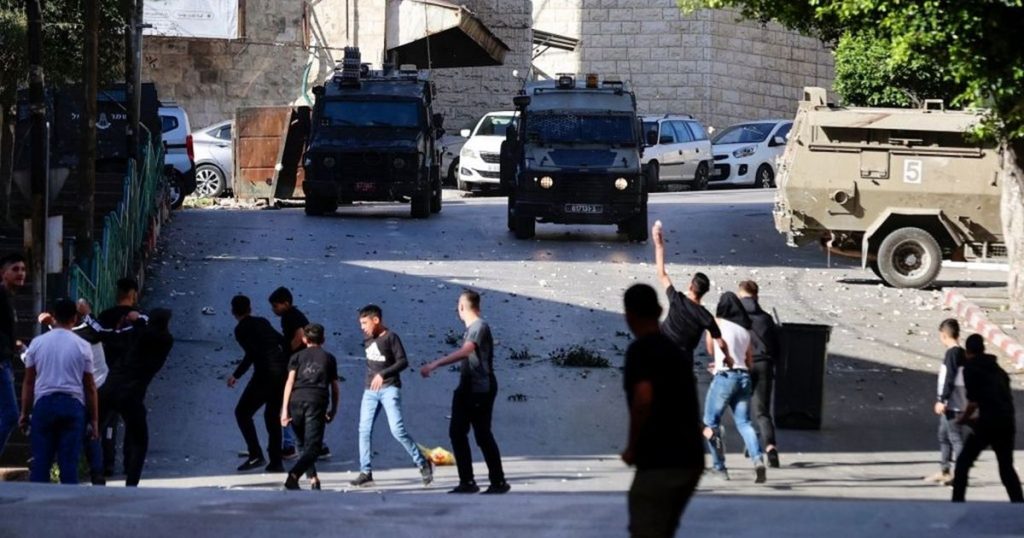 الاحتلال الإسرائيلي يعيد اقتحام طولكرم بعد اغتيال خمسة شبان فجرًا 1 520236556166757474281722681243