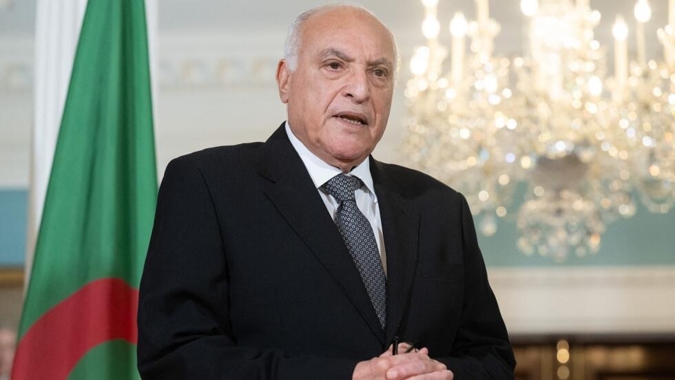 وزير الخارجية الجزائري: ملتزمون بدعم كافة الجهود لتفعيل وقف فوري ودائم لإطلاق النار في غزة 1 55555555555555555555555555555555555555555555 11724364723