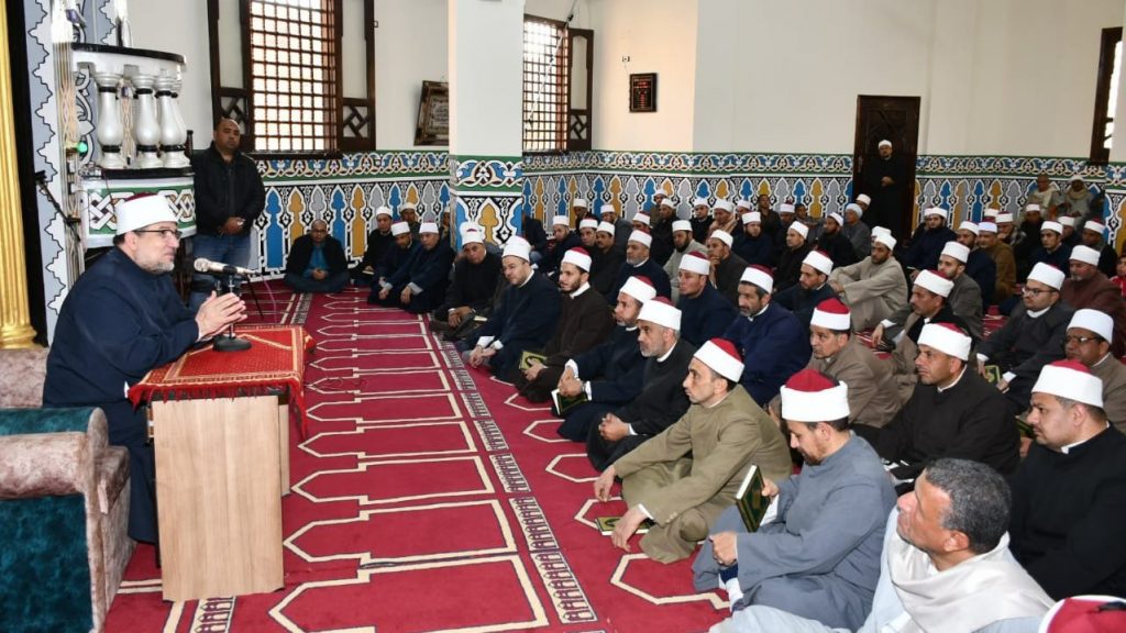 وزير الأوقاف: دورات مكثفة في الفترة القادمة لعمال المساجد في التعامل اللائق مع رواد المسجد وضيوف الرحمن 1 5901723739885