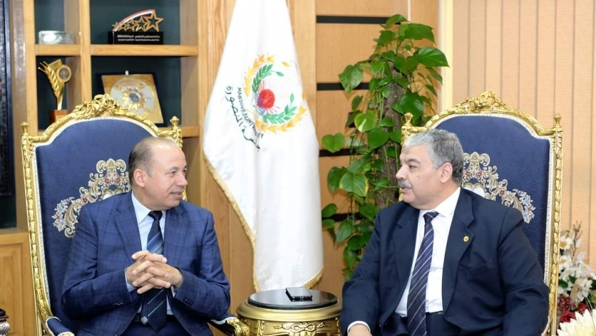 توقيع برتوكول تعاون بين جامعة المنصورة والأكاديمية العربية بهدف تعزيز التعاون بين الطرفين 1 79930326317048025061724502124