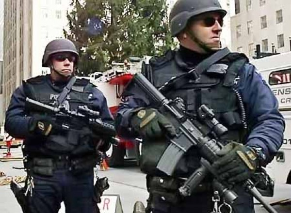"بولتيكو": الشرطة الكتالونية تتخذ إجراءات أمنية مشددة لمنع "بويجديمونت" من "التسلل" لأسبانيا 1 99987336901723040223