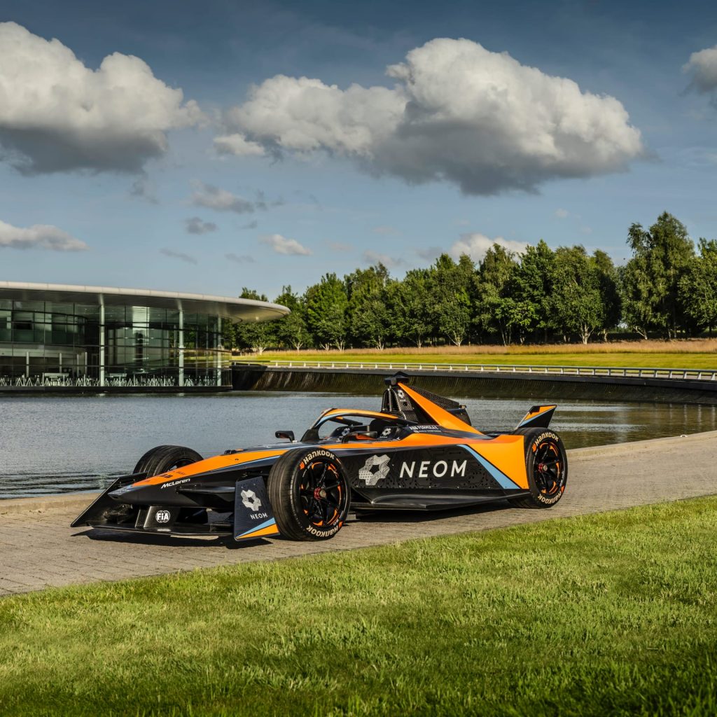 جلوبال (4): انضم فريق NEOM McLaren Extreme E إلى Vantage UK في حملة العلامة التجارية "Reborn a Trader" 1 COBZo03LQu5q1723009023