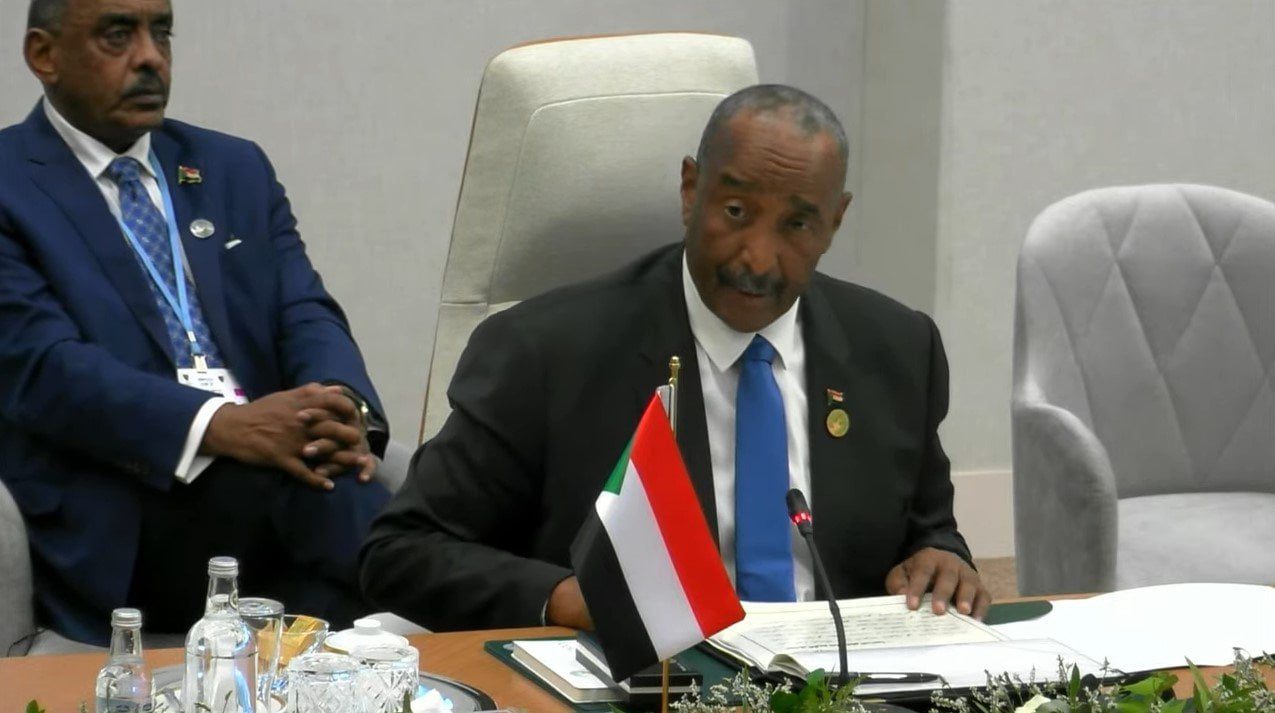 رئيس مجلس السيادة الانتقالي بالسودان والرئيس الأنجولي يبحثان تعزيز العلاقات بين البلدين 1 Fg S6sUWIAIGmeL1723477563