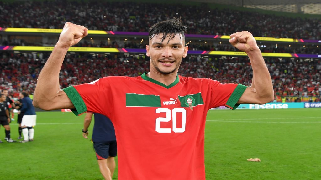 الأهلي يعلن تعاقده مع المغربي أشرف داري مدافع بريست الفرنسي لمدة 4 سنوات 1 GettyImages 14481671361724865484