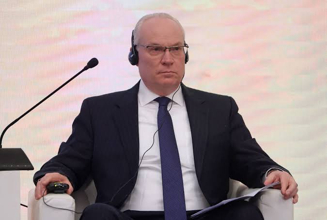 المبعوث الأمريكي لليمن: هجمات الحوثيين تشكل تهديدًا بيئيًا وملاحيًا في البحر الأحمر 1 IMG 20240105 WA00781724471942