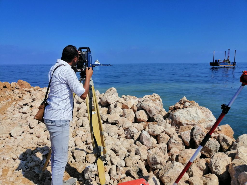 وزير الري:مشروع التكيف مع المناخ أحد المشروعات الرائدة عالميا في حماية الشواطئ 1 IMG 20191002 1027521724075524