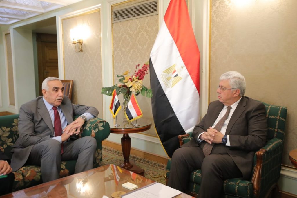 وزير التعليم العالي يبحث مع السفير القطري سبل التعاون بالمجالات التعليمية والبحثية 1 elaosboa845231724836864