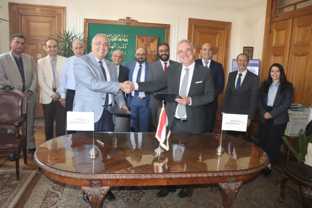 "قصور الثقافة" تبحث مع جامعة الإسكندرية دعم برامج التوعية والتثقيف العلمي 1 elaosboa879511723842423