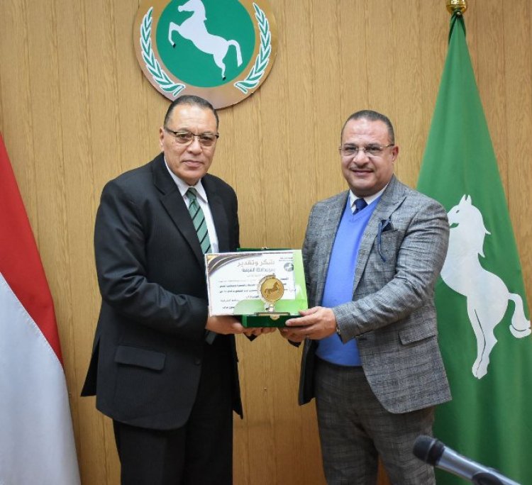محافظ الشرقية: المهمة الرئيسية للمجلس التنفيذي تقديم الخدمات وتحقيق طموحات المواطنين 1
