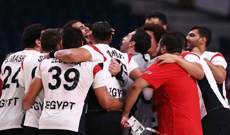 الجماهير المصرية تشعل المدرجات بالهتاف لمصر بعد تأهل منتخب كرة القدم لنصف نهائي أولمبياد باريس 1 تأهل منتخب مصر لليد لنصف نهائي الأولمبياد1722630904