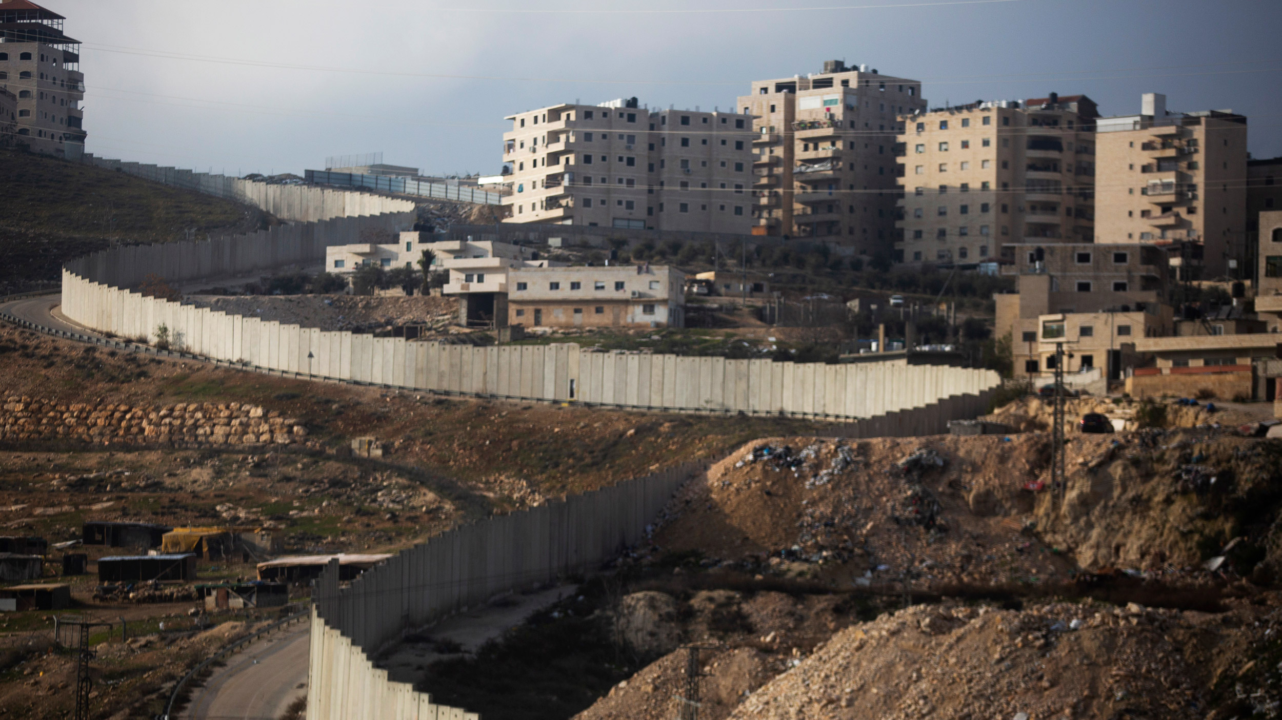 "الوطني الفلسطيني": عدم تطبيق القرارات الدولية التي توقف العدوان الإسرائيلي سيؤدي إلى إشعال المنطقة 1 غيتي1725008524