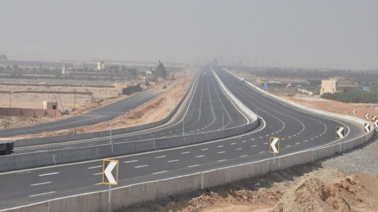 محافظ كفرالشيخ يتابع أعمال رفع كفاءة وتمهيد الطرق بقرى المحافظة 1 الطرق31725269464