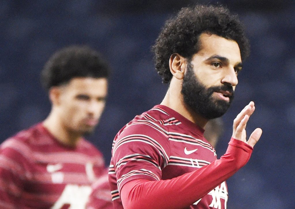 موقع بريطاني: منافسة قوية بين كبار الأندية السعودية للتعاقد مع الدولي المصري محمد صلاح 1 كبار الأندية الأوروبية والمنافسة للتوقيع مع المصري محمد صلاح1725720843