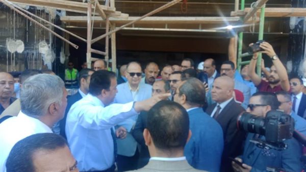محافظ أسيوط : الدولة تولى اهتماماً كبيراً بالأسر الأولى بالرعاية تنفيذاً لتوجيهات الرئيس السيسي 1 111725291183