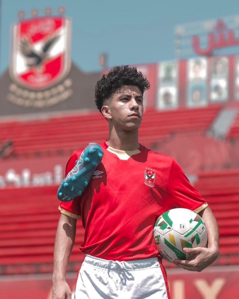 "زد إف سي" يضم لاعب الأهلي عمار حمدي في أولى صفقات الموسم الجديد 1 138062 ammar hammdy10 241167997 323723122872054 4368009730544050531 n1727270045