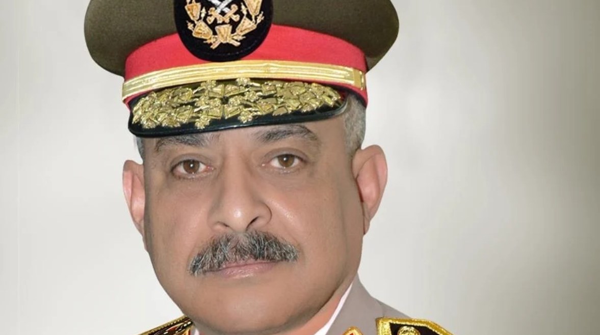 الفريق أول عبد المجيد صقر يكرم قادة القوات المسلحة الذين أوفوا العطاء بالقوات المسلحة 1 166117011618392024070309174617461725710164