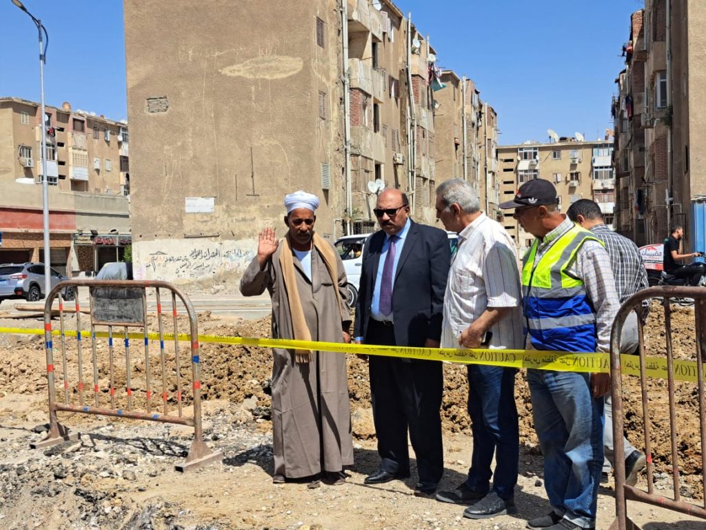 رئيس مياه القناة يتفقد سير العمل بمحطتي مياه أبوعارف الجديدة والقديمة بالسويس 1 1681727176385