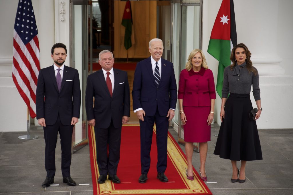 الرئيس الأمريكي: الحل الدبلوماسي ما زال ممكنا.. إضافة أولى وأخيرة 1 17077825885991727194024