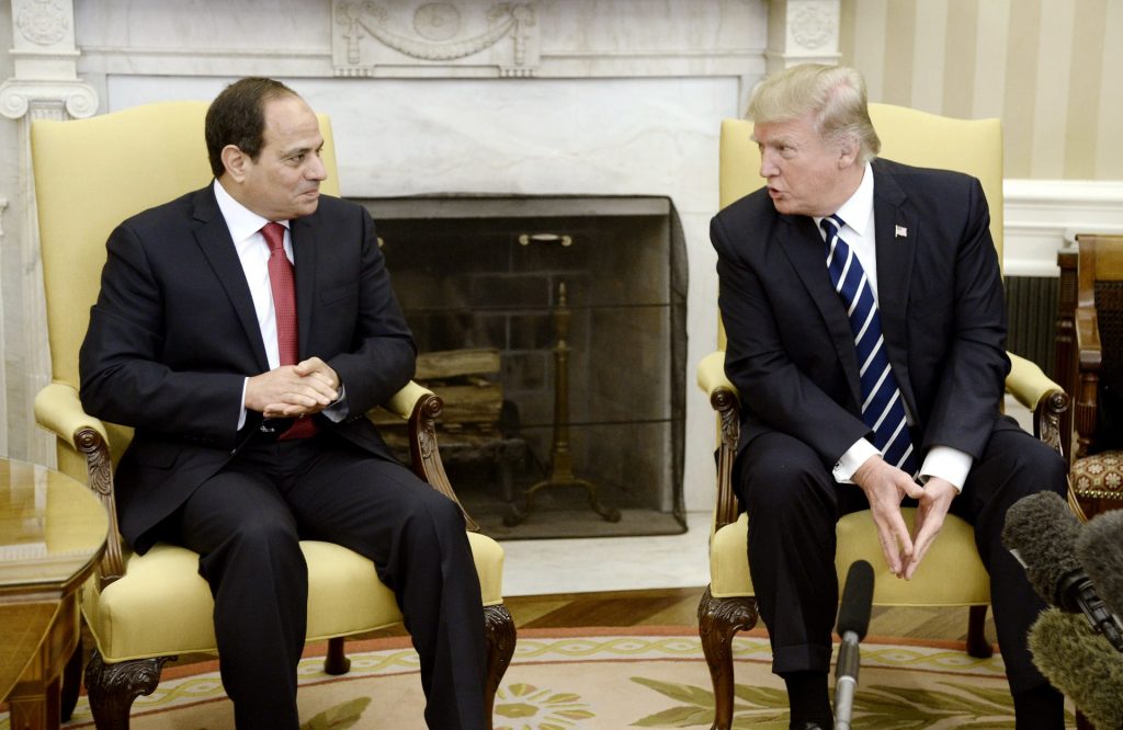 عسكريون أمريكيون سابقون يساندون هاريس ويعتبرون ترامب تهديدا للأمن والديمقراطية 1 1731231725954005