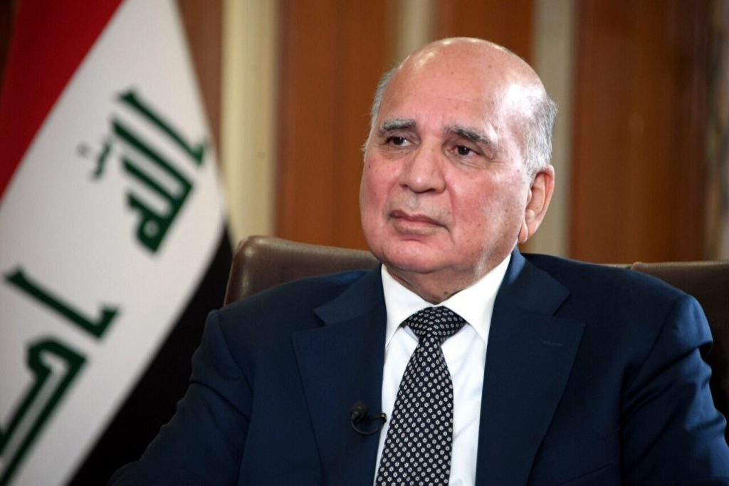 وزير الخارجية الكويتي ورئيس معهد السلام الدولي يبحثان القضايا بالشرق الأوسط 1 18942022 61ffee04423604535559ad7d1727469664