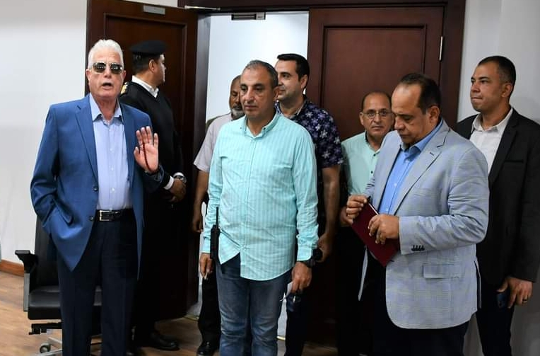 محافظ جنوب سيناء يؤكد السعي لتطوير وتحسين العمل والأداء بما يحقق رضا المواطن 1 1921725643803
