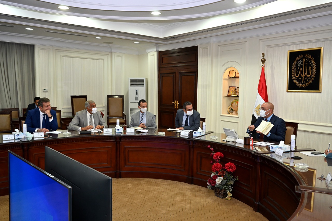 وزير الإسكان يلتقى المطورين العقاريين لبحث مشاركتهم فى المنتدى الحضرى العالمى..نوفمبرالمقبل 1 19 2021 637672957280684023 681725525243