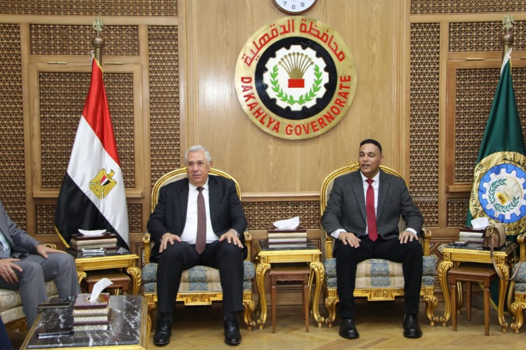 وزير الزراعة يبحث مع محافظ الدقهلية التعاون في المجالات المرتبطة بالتنمية الزراعية 1 19 2022 637849334376860206 6861725870425