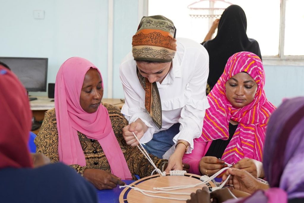 "الشباب والرياضة" وصندوق الأمم المتحدة للسكان ينفذان أنشطة مشروع المساحات الآمنة بمراكز الشباب 1 19 2023 638282097696532406 6531725995584