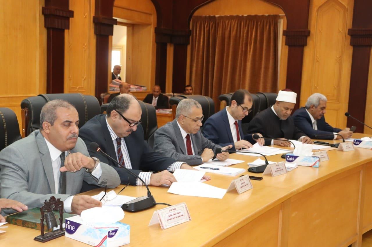 رئيس جامعة الأزهر: توحيد الحد الأدنى للقبول في الكليات العملية بين البنين والبنات 1 2019 10 30 14 10 15 4441727004663