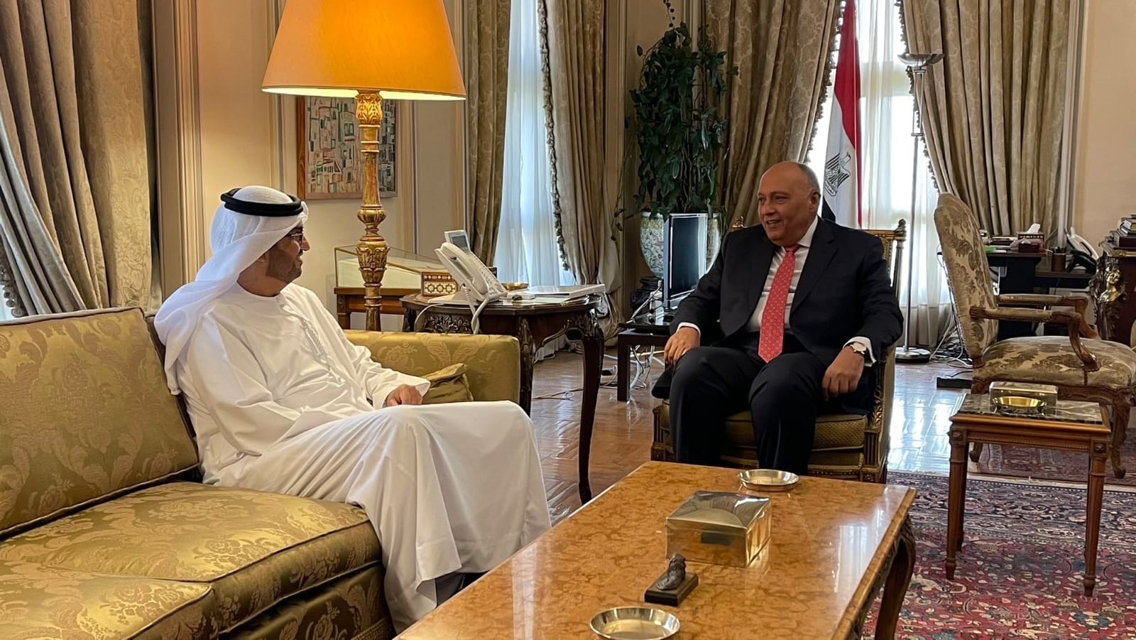 وزير الخارجية يبحث مع وزير الصناعة والتكنولوجيا المتقدمة الإماراتي العلاقات المتميزة بين البلدين 1 2022 637863326093990042 3991725771364