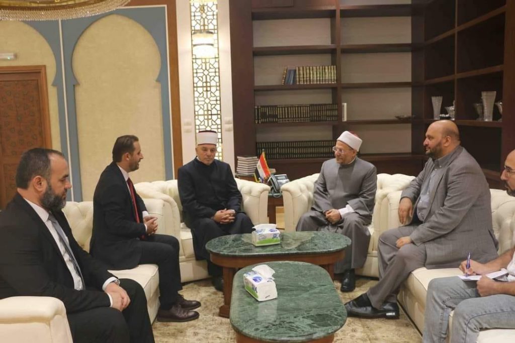 مفتي الجمهورية يبحث مع المدير الأكاديمي للمركز المسيحي الإسلامي سبل التعاون 1 2023 9 10 17 35 1 7321725804905