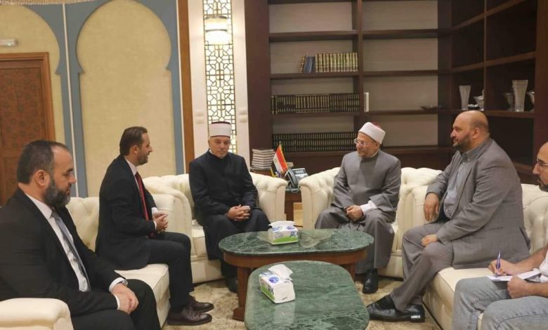 مفتي الجمهورية يبحث مع المدير الأكاديمي للمركز المسيحي الإسلامي سبل التعاون 1 2023 9 10 17 35 1 7321725804905