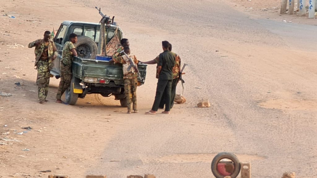 السودان: مقتل وإصابة 76 شخصا في قصف لقوات الدعم السريع لسوق في أم درمان 1 2406911727107384