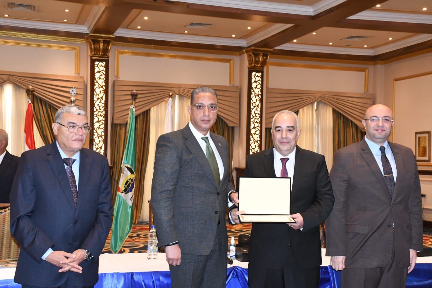 محافظو إقليم القناة يشهدون مؤتمر الإعلان عن المشروعات الفائزة بالمبادرة الوطنية للمشروعات الخضراء الذكية 1 3931727282584