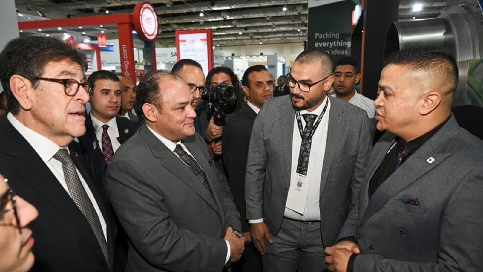 وزير الاستثمار: قطاع الصناعات الغذائية أحد أهم القطاعات الإنتاجية والتصديرية بالاقتصاد القومي 1 52023281333128884734931725872943