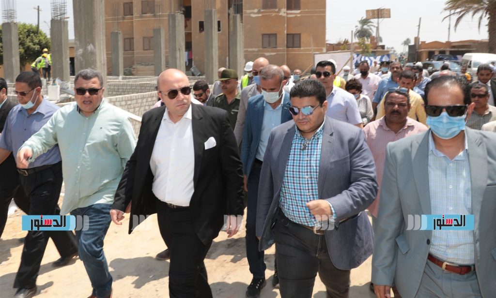محافظ بني سويف يؤكد أهمية "حياة كريمة" في إحداث تنمية مستدامة للفئات الأكثر احتياجا 1 5871725993723