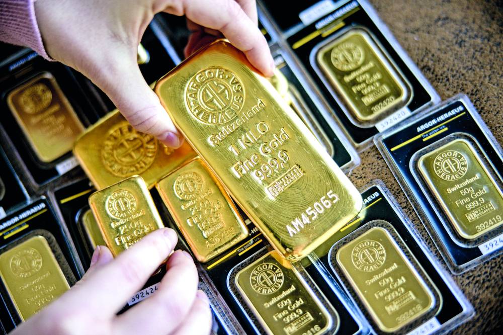 أسعار الذهب تتراجع متأثرة بقوة الدولار وسط ترقب بيانات التضخم الأمريكية 1 58942221725951724