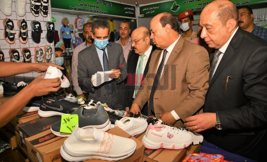 محافظ الغربية يفتتح معرض "أهلا مدارس" بحي أول طنطا بتخفيضات تصل إلى 30% 1 6731725195664