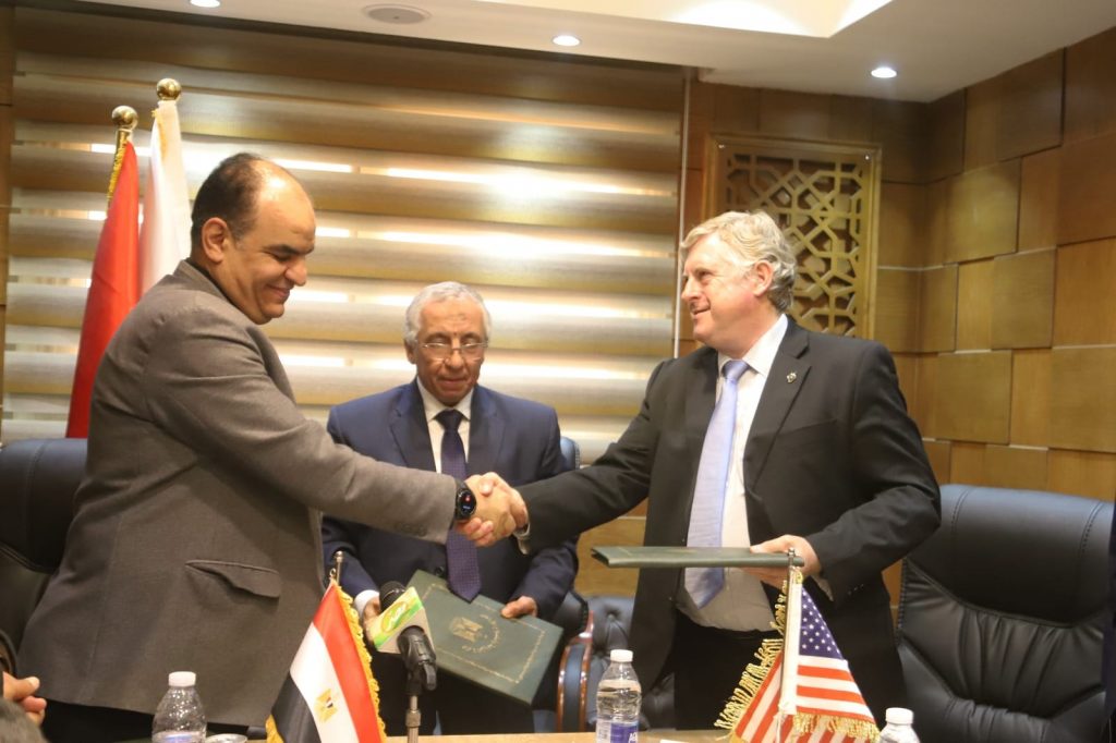 رئيس البحوث الزراعية يوقع بروتوكول مع "فاو" في مجالي الإنتاج الحيواني والبساتين 1 7 101726757225